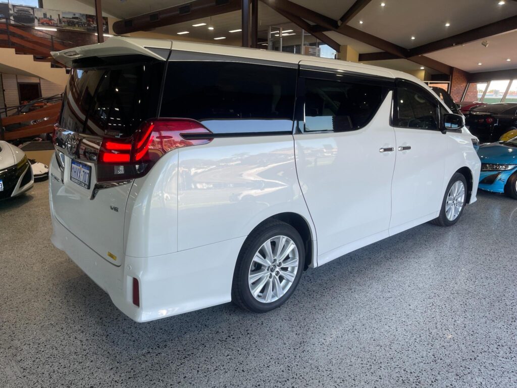 2017 Toyota Alphard V6 Type Gold GGH30