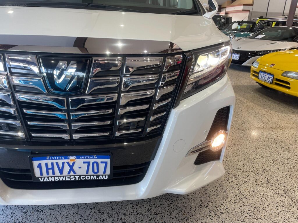 2017 Toyota Alphard V6 Type Gold GGH30