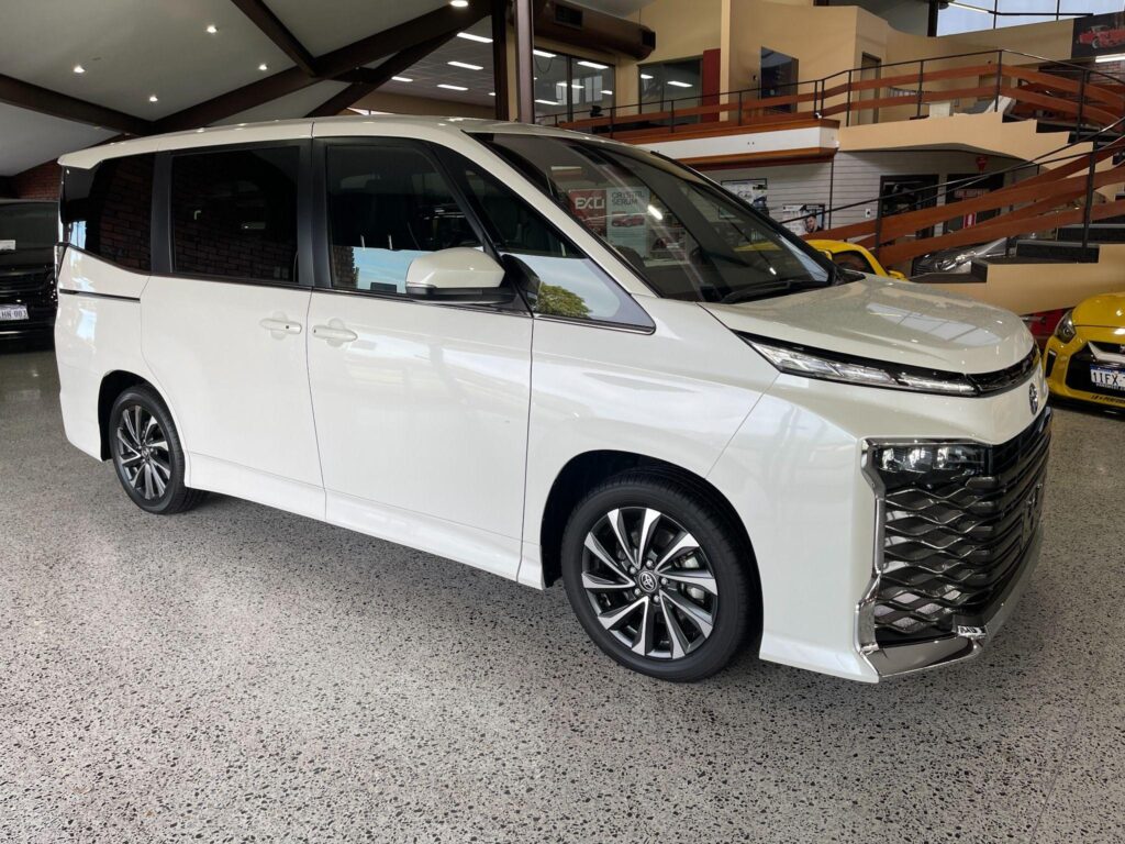 2023 Toyota Voxy HYBRID S-Z ZWR90