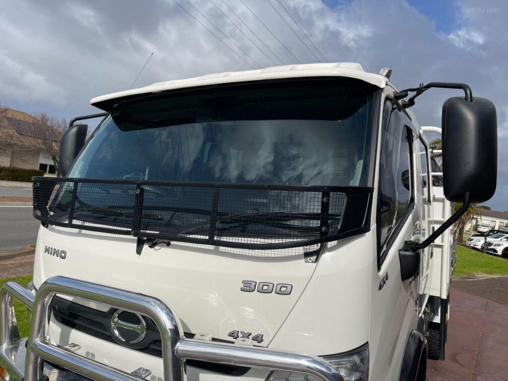 2023 HINO 300 817 4×4 XZC810R