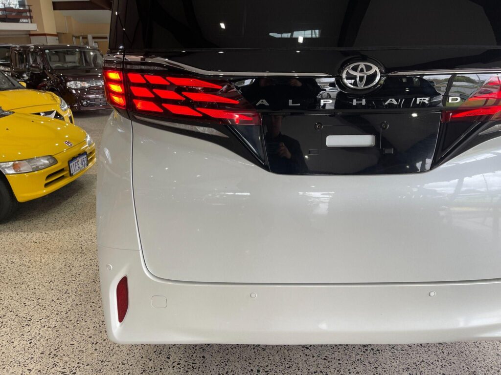 2024 Toyota Alphard Z Hybrid AWD