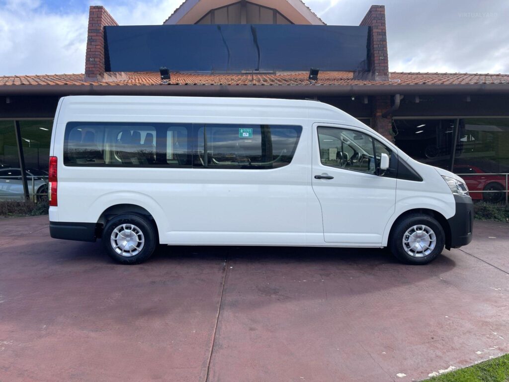 2024 Toyota HiAce Commuter SLWB Bus GDH322R 12 Seater