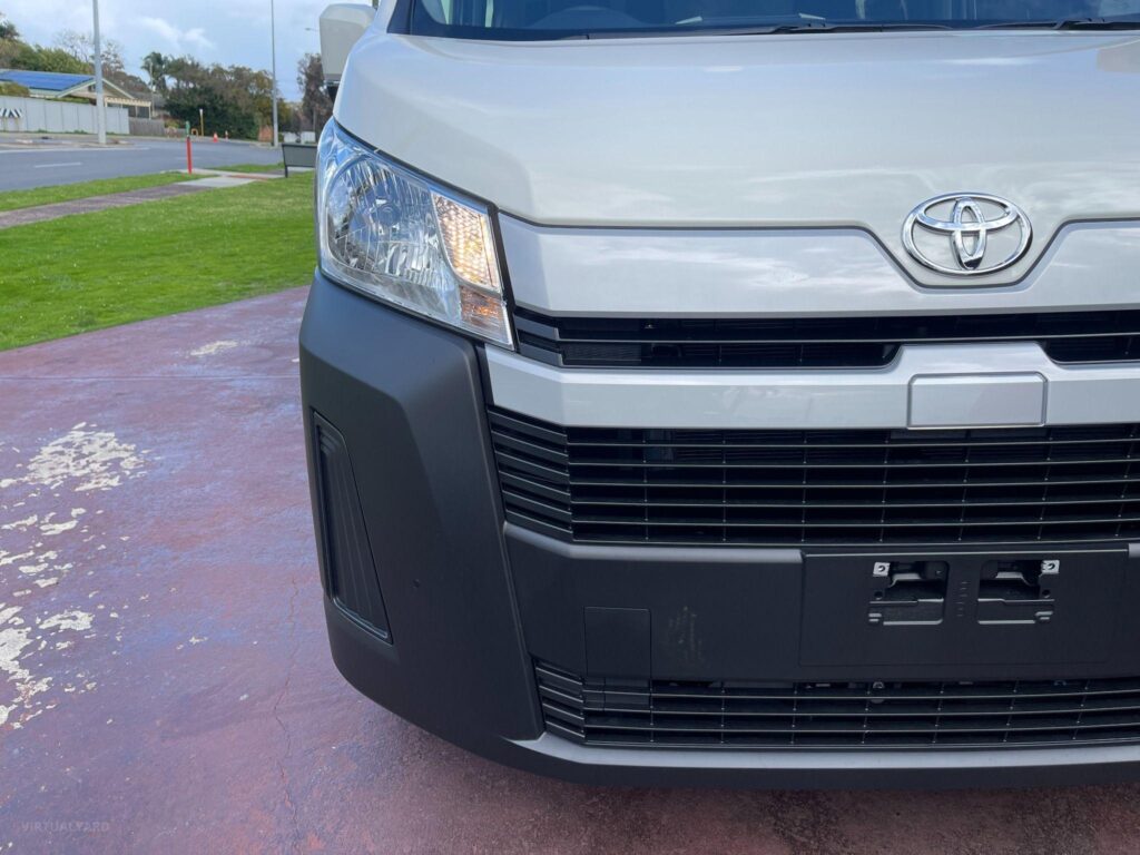 2024 Toyota HiAce Commuter SLWB Bus GDH322R 12 Seater