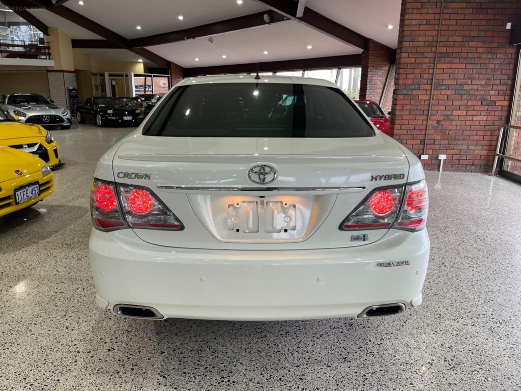 2008 Toyota Crown Hybrid GWS204