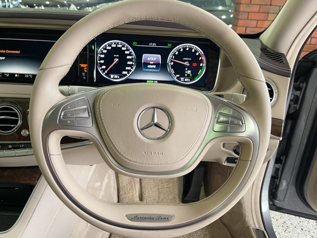 2014 Mercedes Benz S400 Hybrid with LOW KMS, Apple CarPlay, 360 Camera, ACC…