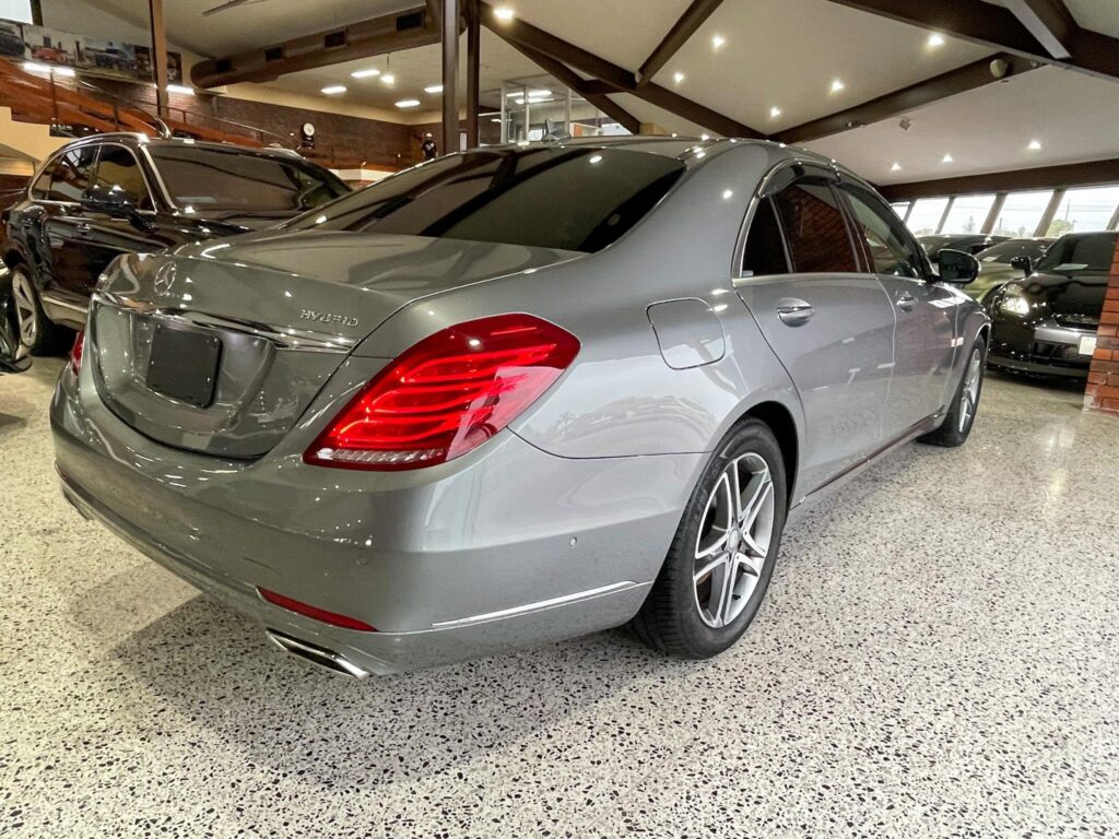 2014 Mercedes Benz S400 Hybrid with LOW KMS, Apple CarPlay, 360 Camera, ACC…