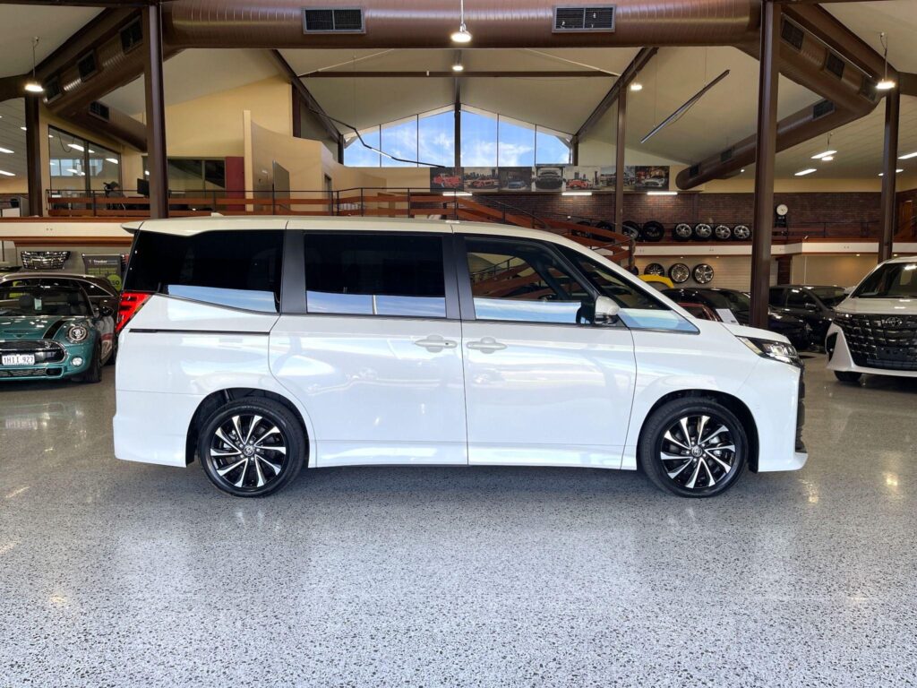 2023 Toyota Noah HYBRID S-Z ZWR90