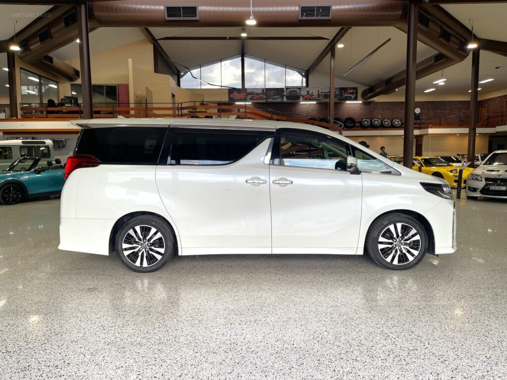 2018 Toyota Alphard SC V6 GGH30