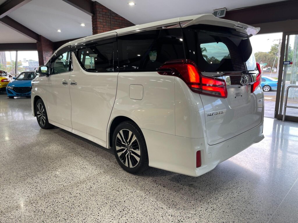 2018 Toyota Alphard SC V6 GGH30