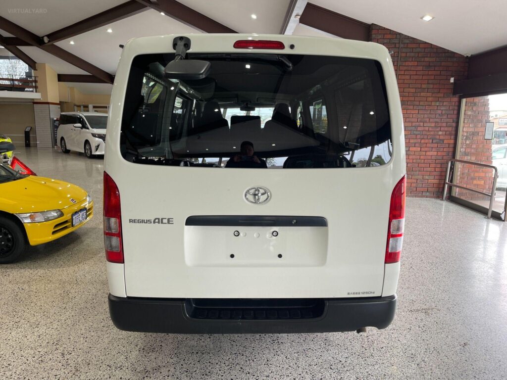 2019 Toyota Hiace DX 2WD TRH200