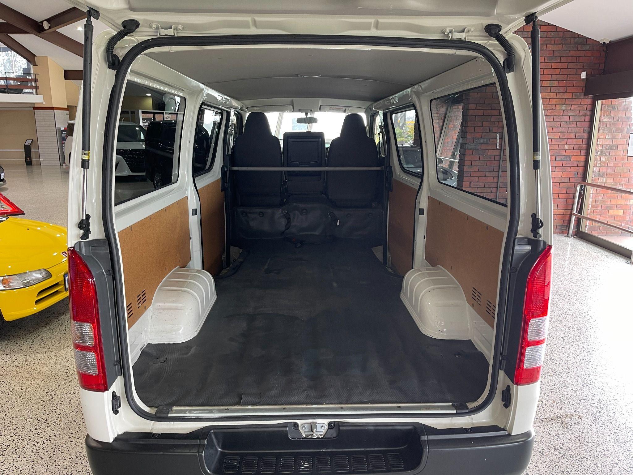 2019 Toyota Hiace DX 2WD TRH200