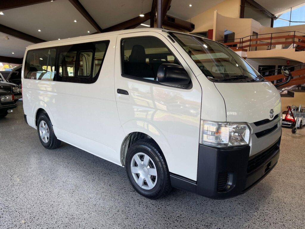 2015 Toyota Hiace DX 2WD KDH201