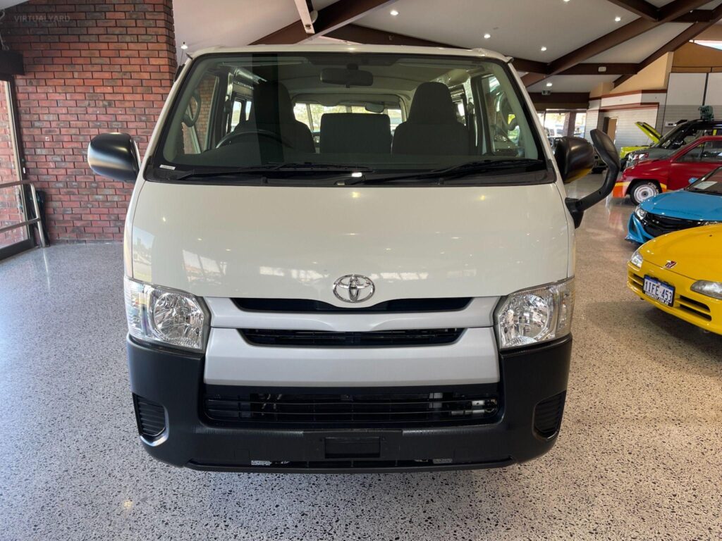 2015 Toyota Hiace DX 2WD KDH201