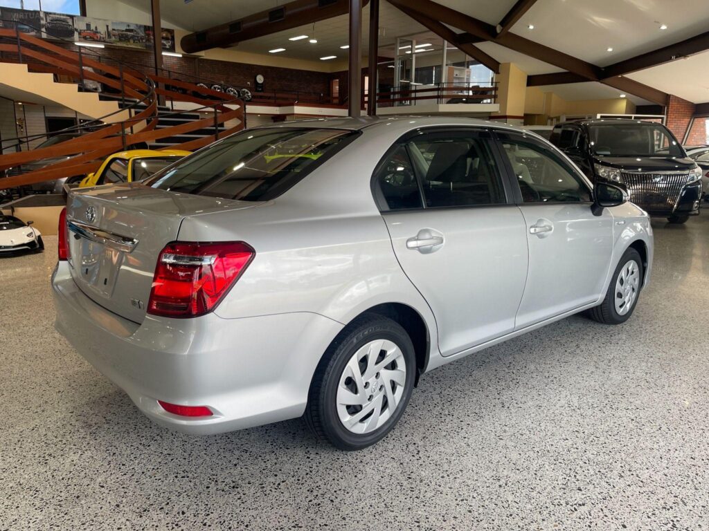 2018 Toyota Corolla Axio Hybrid