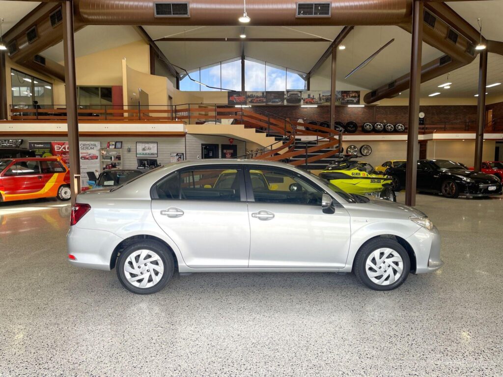 2018 Toyota Corolla Axio Hybrid