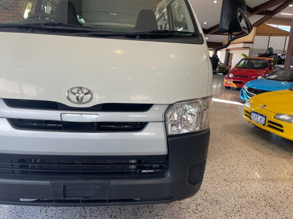 2019 Toyota Hiace DX LWB TRH200