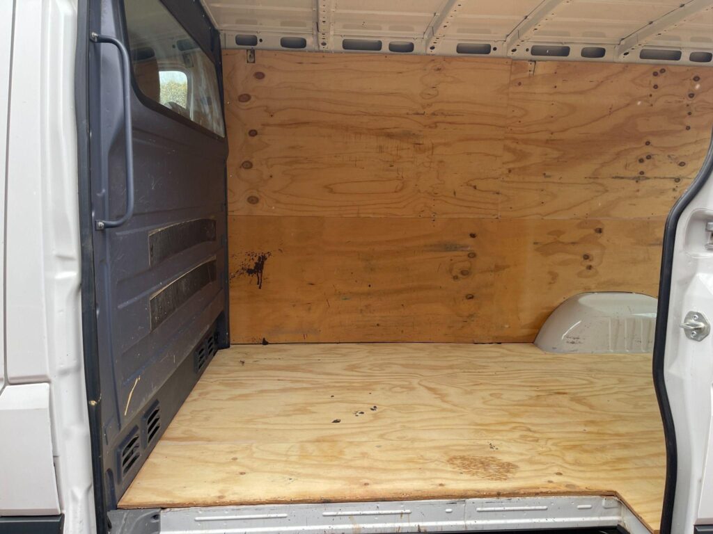 2016 Volkswagen Crafter 35 MWB TDI300 Runner LE Mid Roof