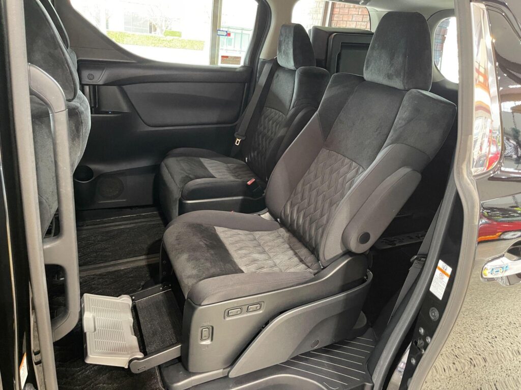 2018 Toyota Vellfire 2.5 AGH30  Welcab with Slide-Out Seat