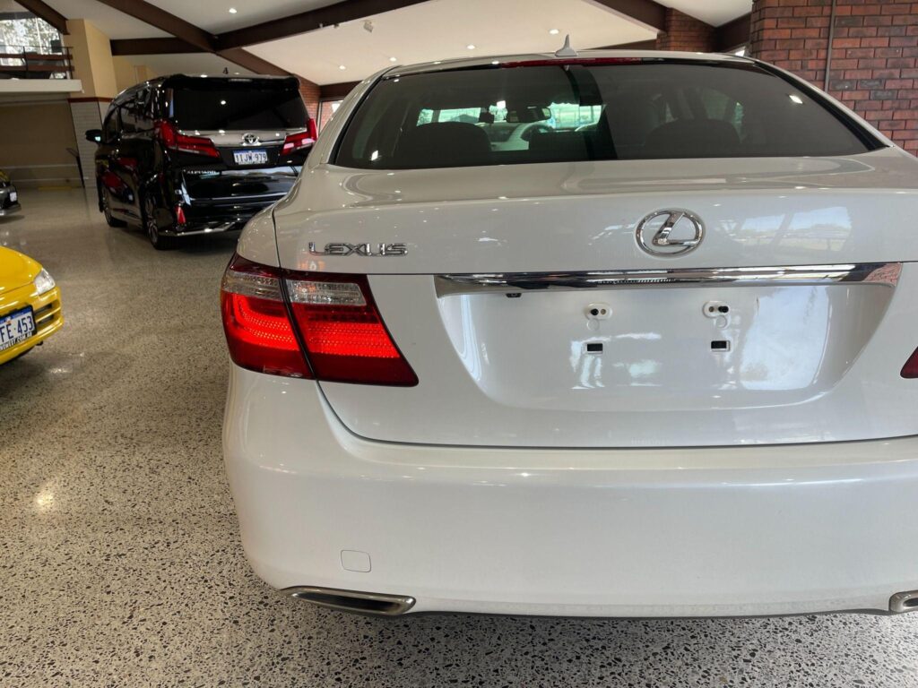 2007 Lexus LS460 VERSION S I PACKAGE RWD USF40