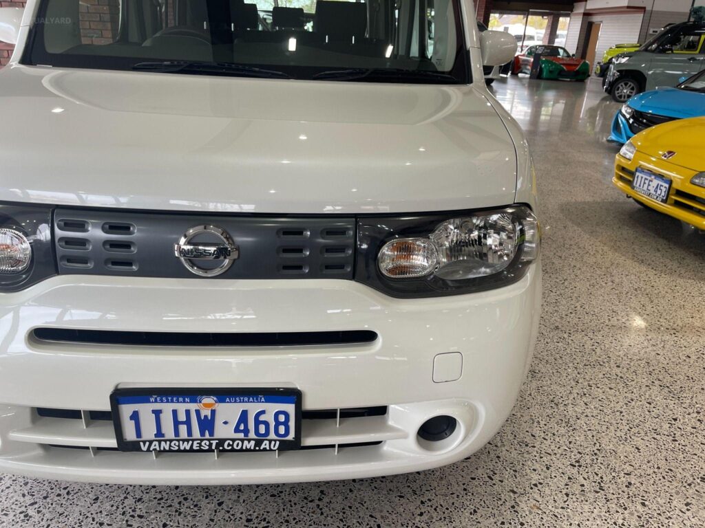 2017 Nissan Cube 15X Z12