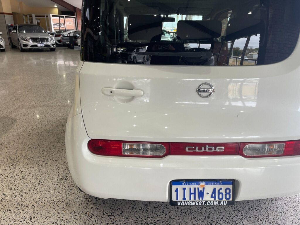 2017 Nissan Cube 15X Z12