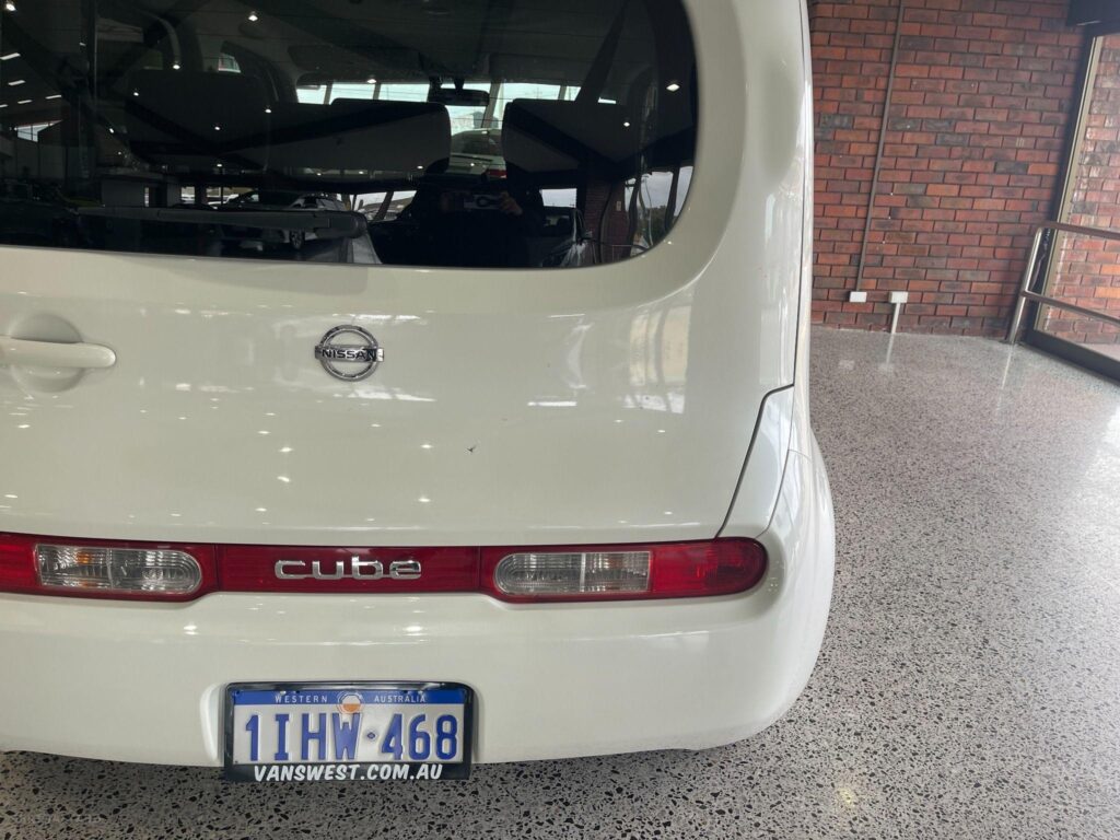 2017 Nissan Cube 15X Z12