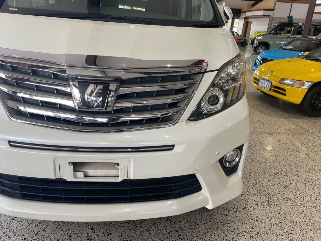 2014 Toyota Alphard 240S WELCAB ANH20