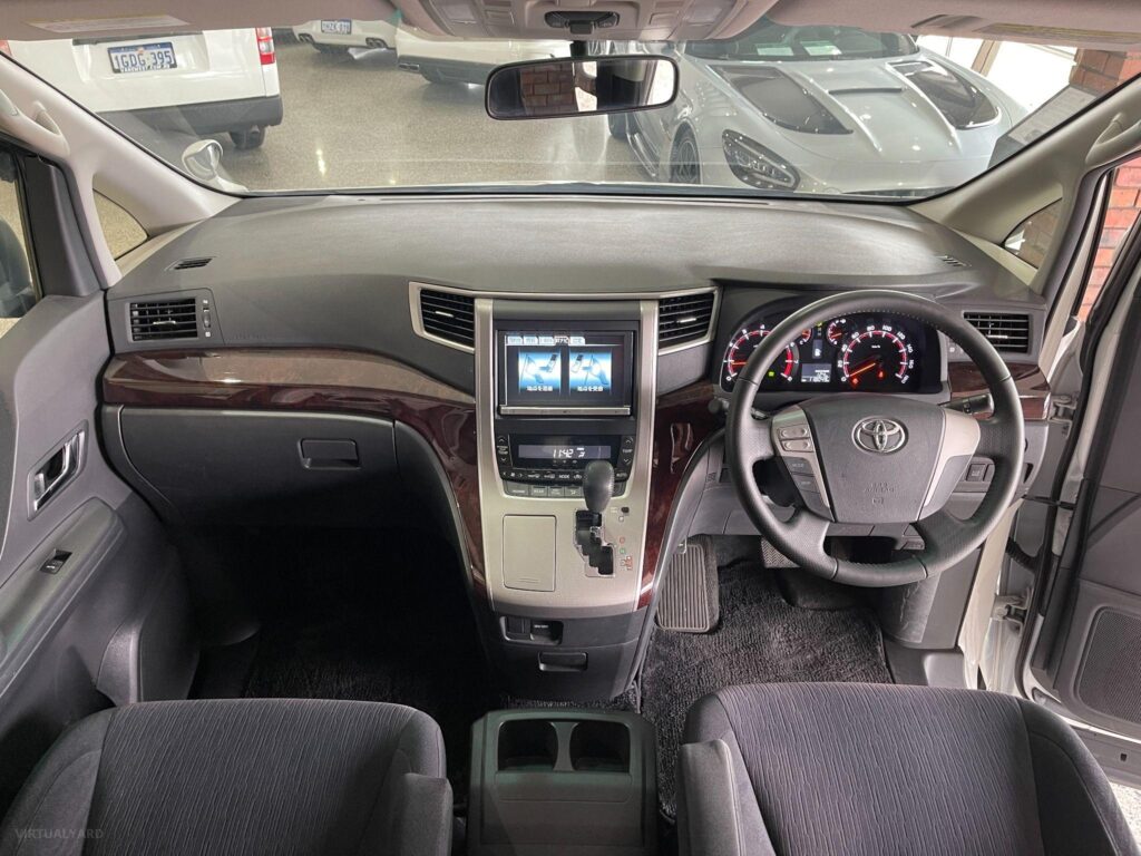 2014 Toyota Alphard 240S WELCAB ANH20