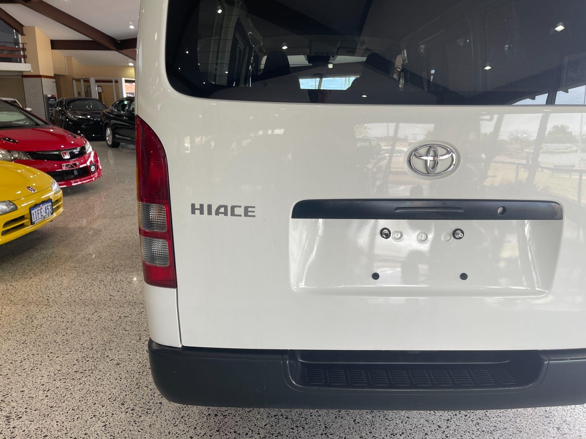 2019 TOYOTA HIACE DX GDH201