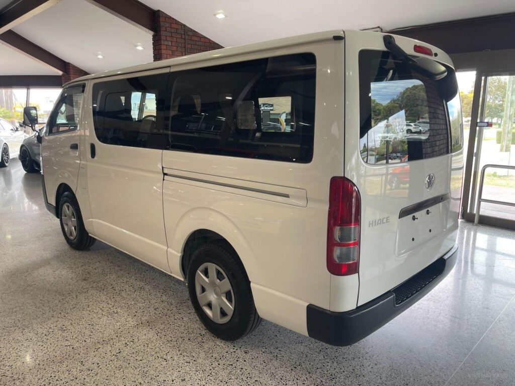 2019 TOYOTA HIACE DX GDH201