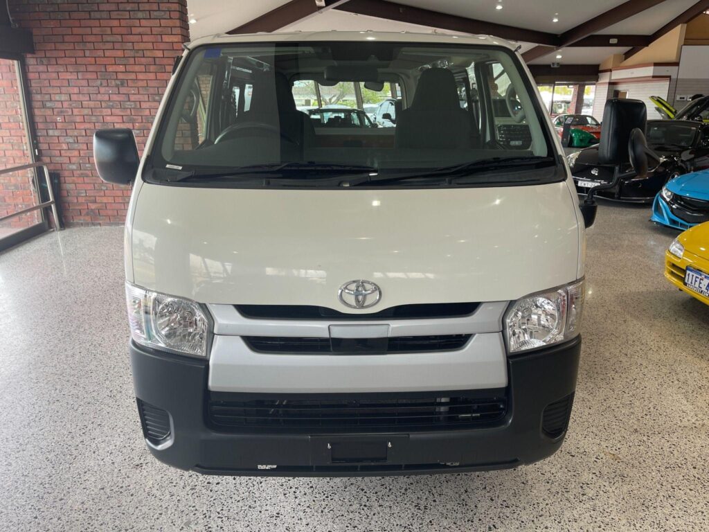 2019 TOYOTA HIACE DX GDH201