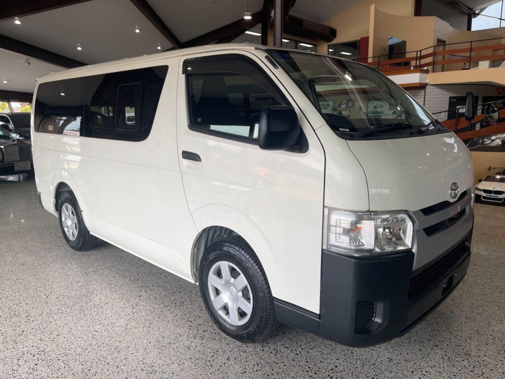 2019 TOYOTA HIACE DX GDH201