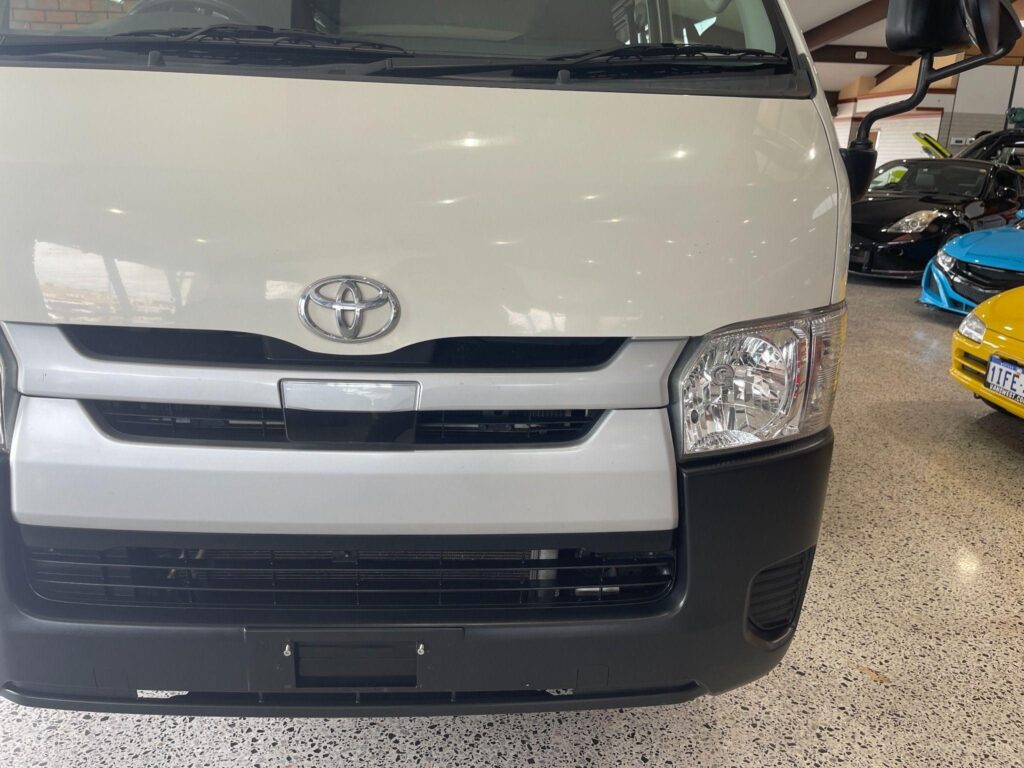 2019 TOYOTA HIACE DX GDH201