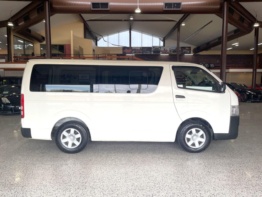 2019 TOYOTA HIACE DX GDH201