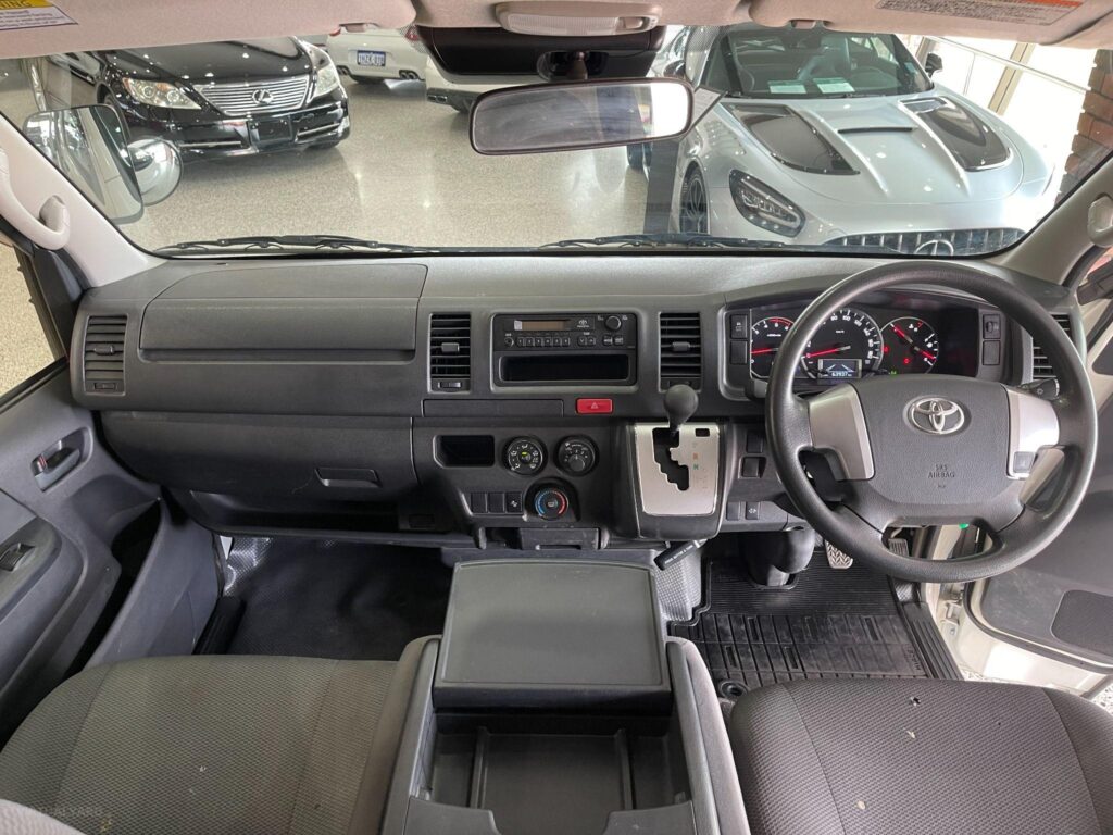 2019 TOYOTA HIACE DX GDH201