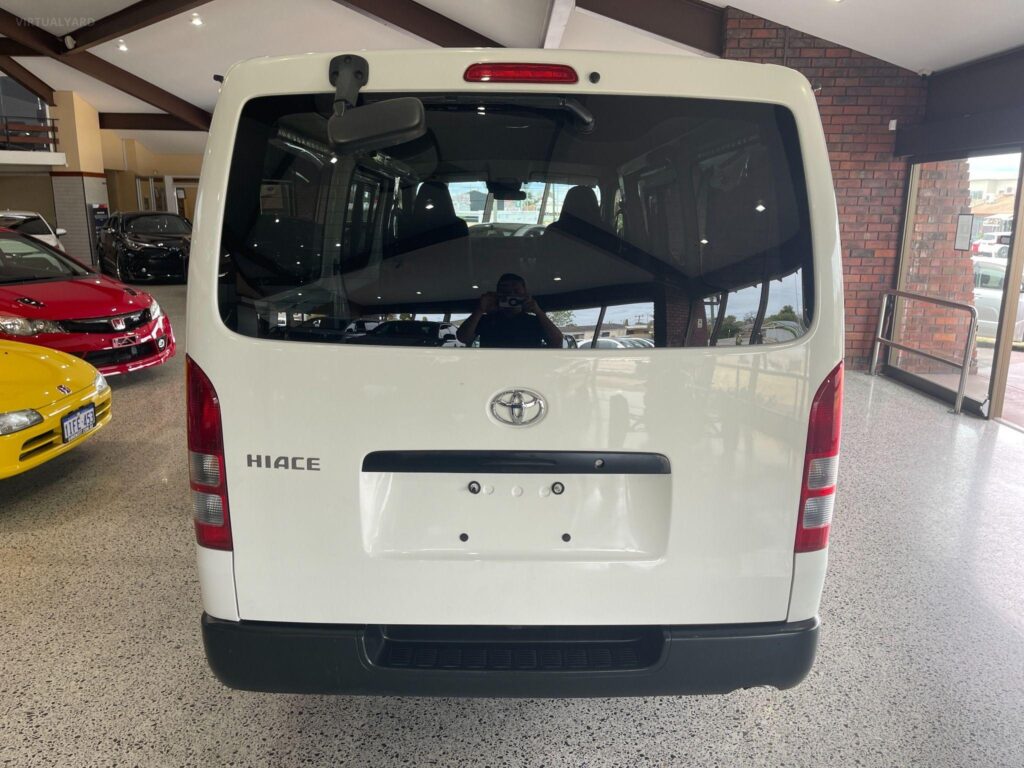 2019 TOYOTA HIACE DX GDH201