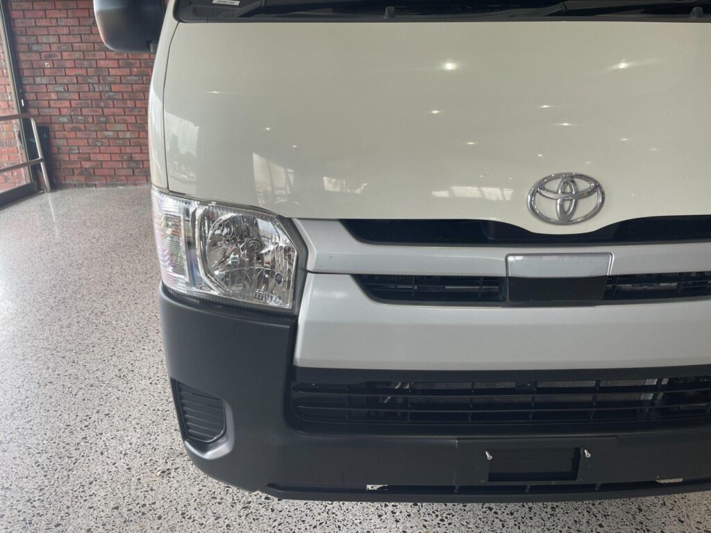 2019 TOYOTA HIACE DX GDH201