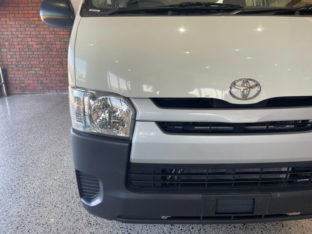 2020 Toyota Hiace 2WD TRH200