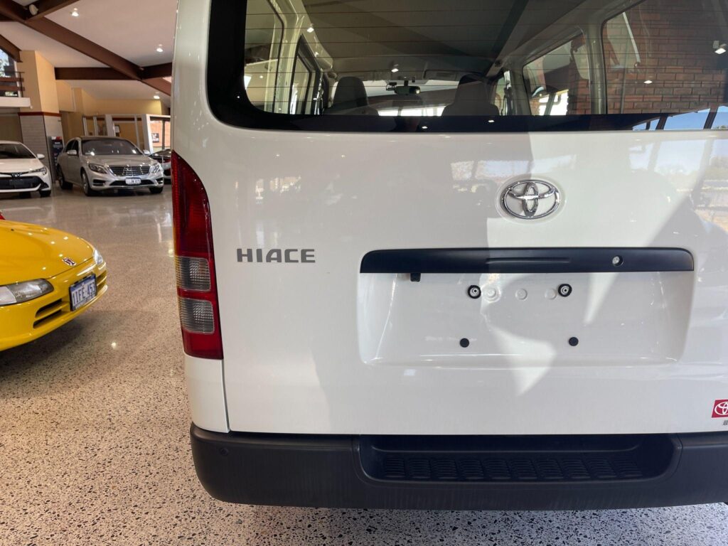 2020 Toyota Hiace 2WD TRH200