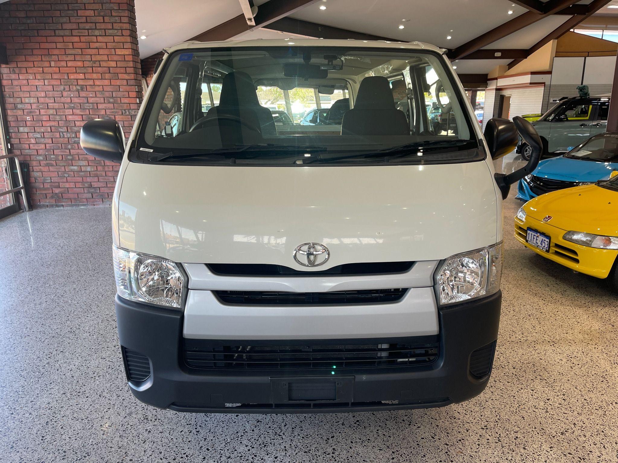 2020 Toyota Hiace 2WD TRH200