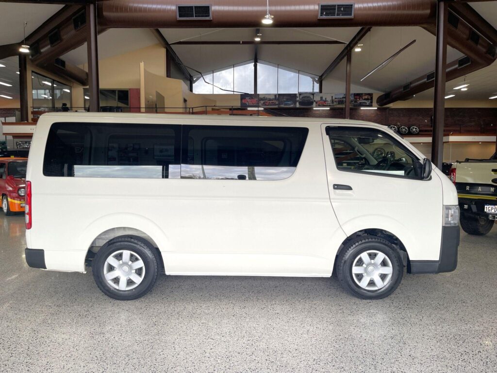 2018 Toyota Hiace V DX GDH201