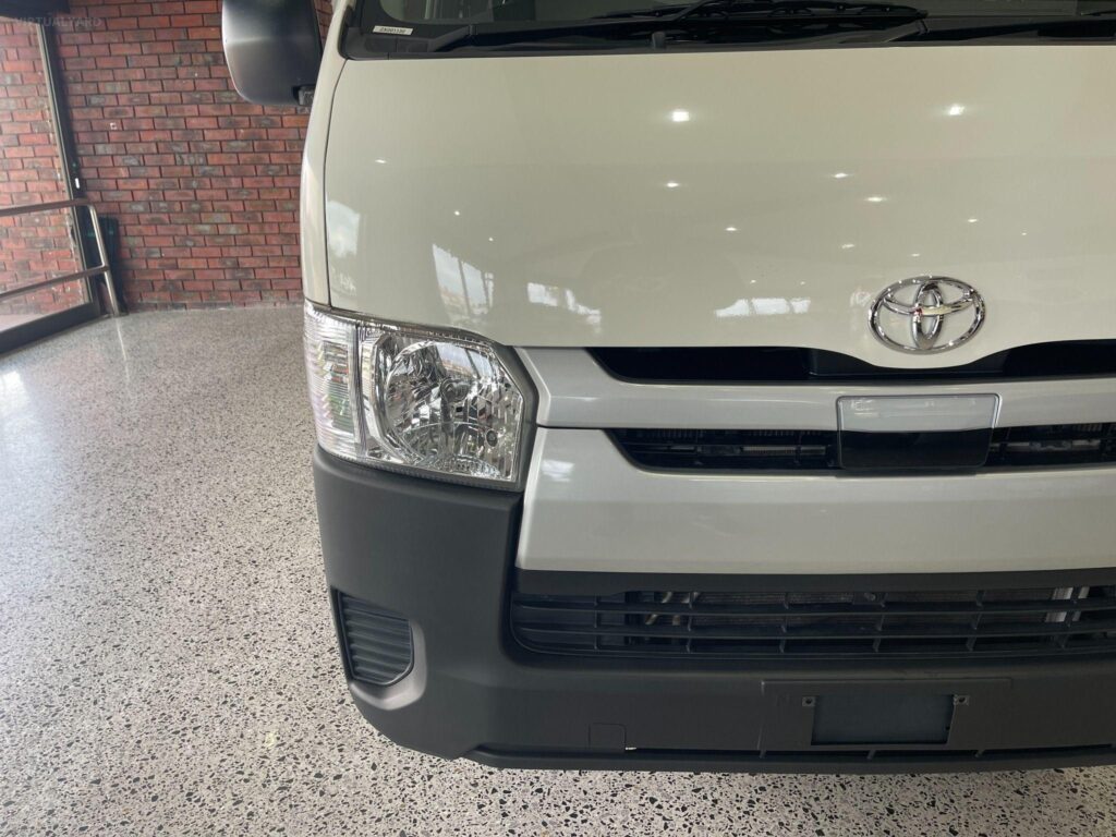 2018 Toyota Hiace V DX GDH201