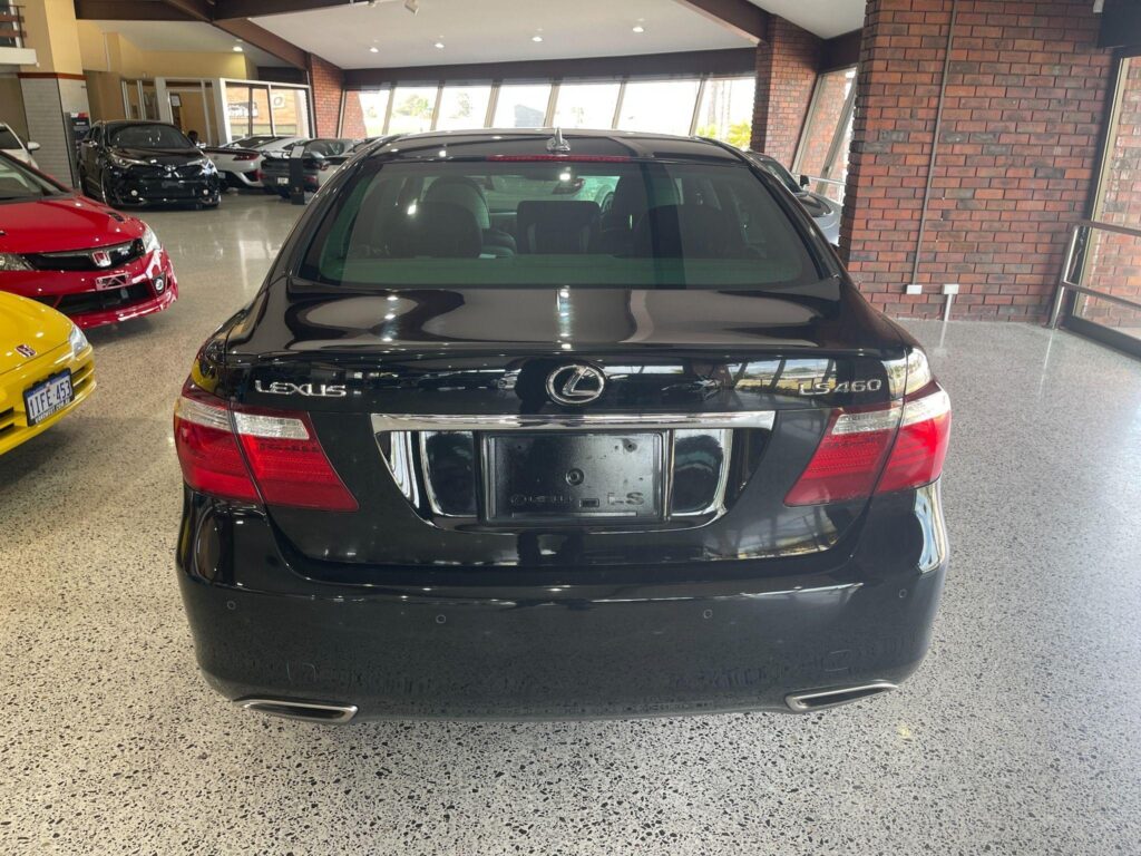 2006 Lexus LS460 USF40