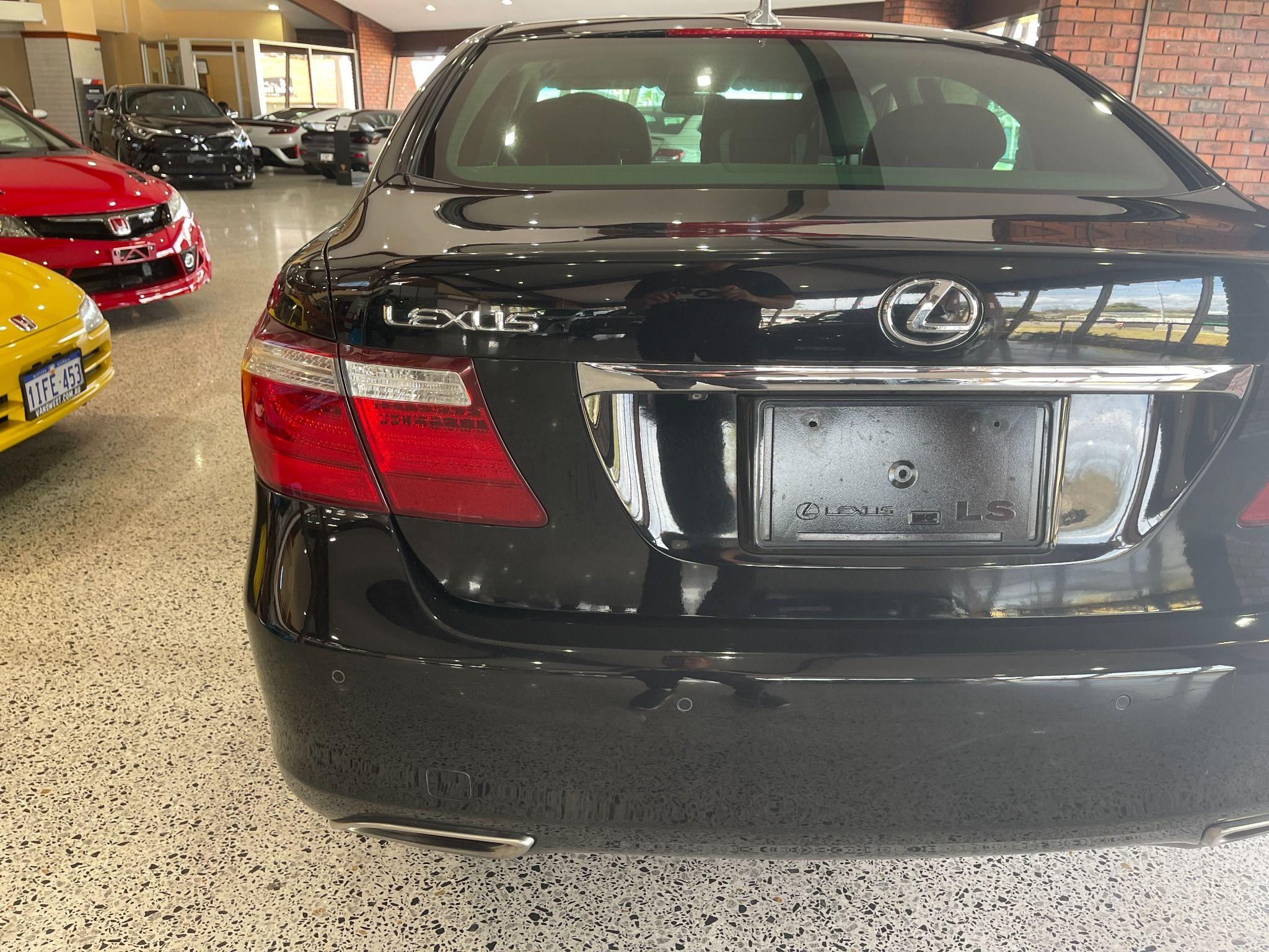 2006 Lexus LS460 USF40