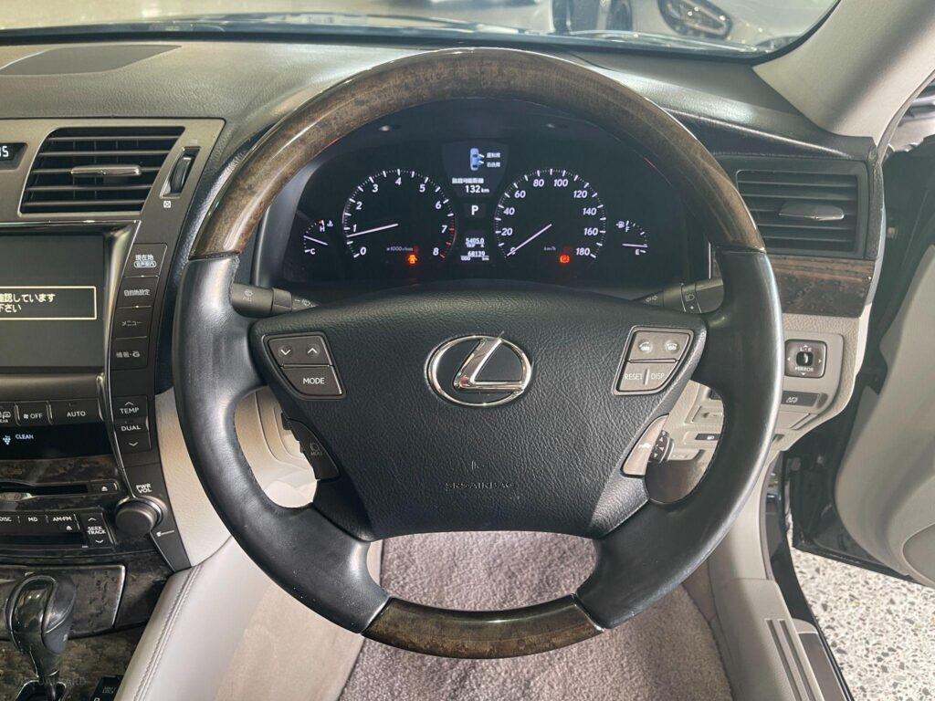 2006 Lexus LS460 USF40