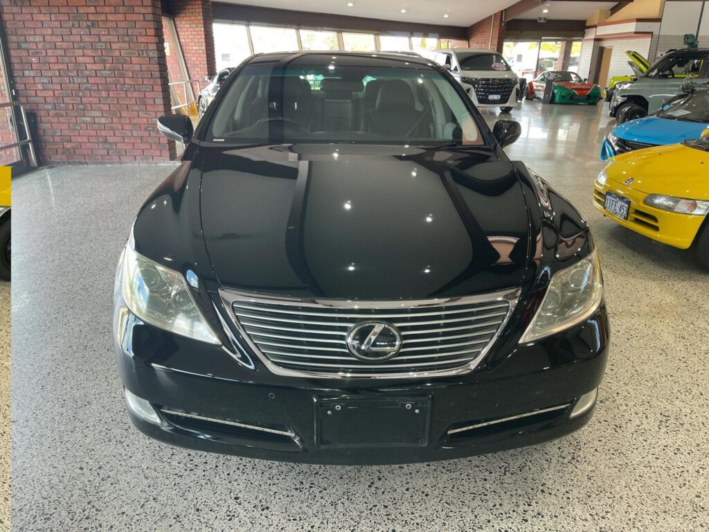 2006 Lexus LS460 USF40