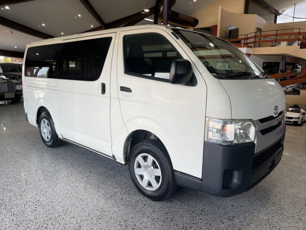 2013 TOYOTA HIACE AWD DX KDH206