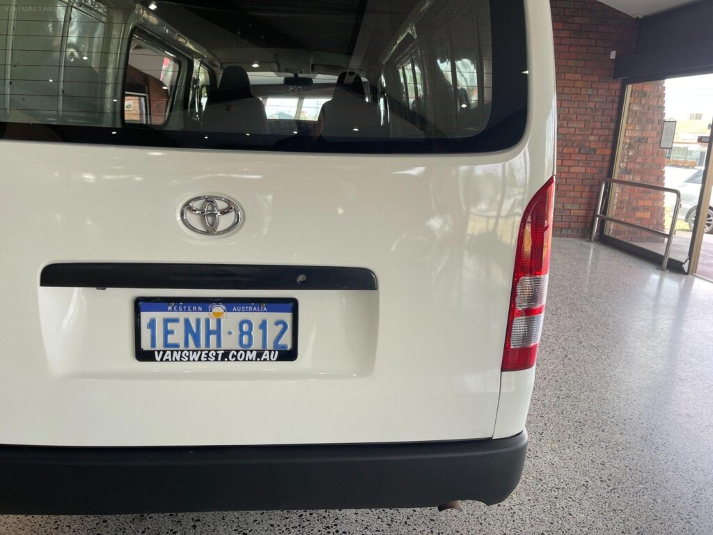 2014 Toyota HiAce LWB TRH201R