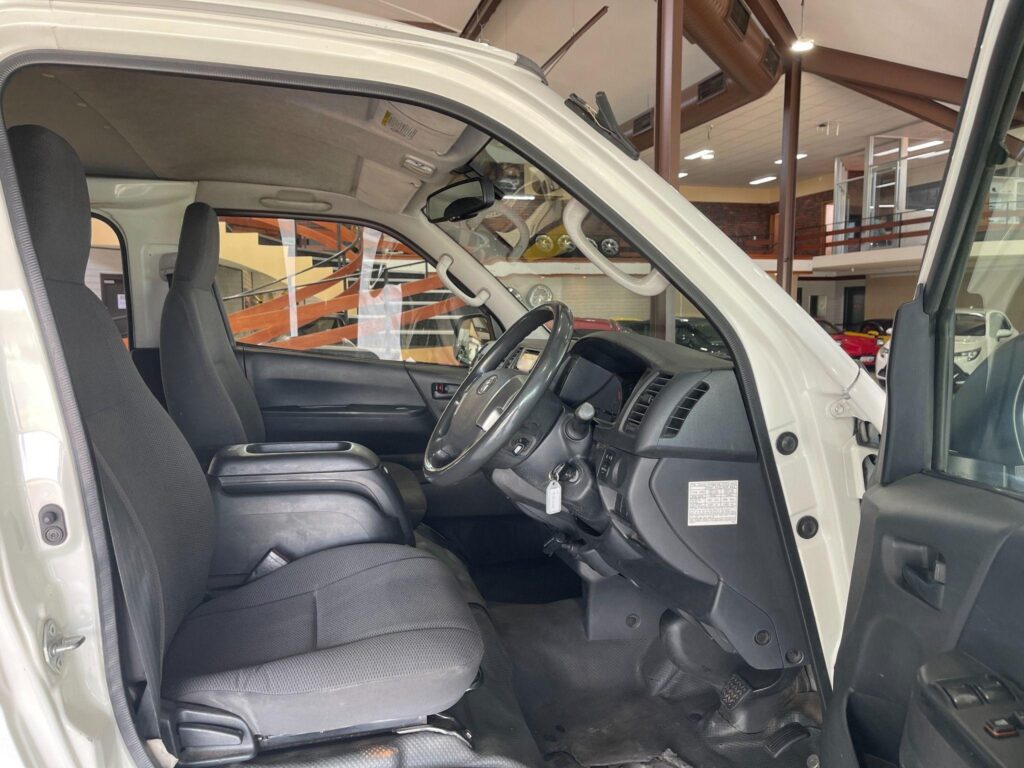 2014 Toyota HiAce LWB TRH201R