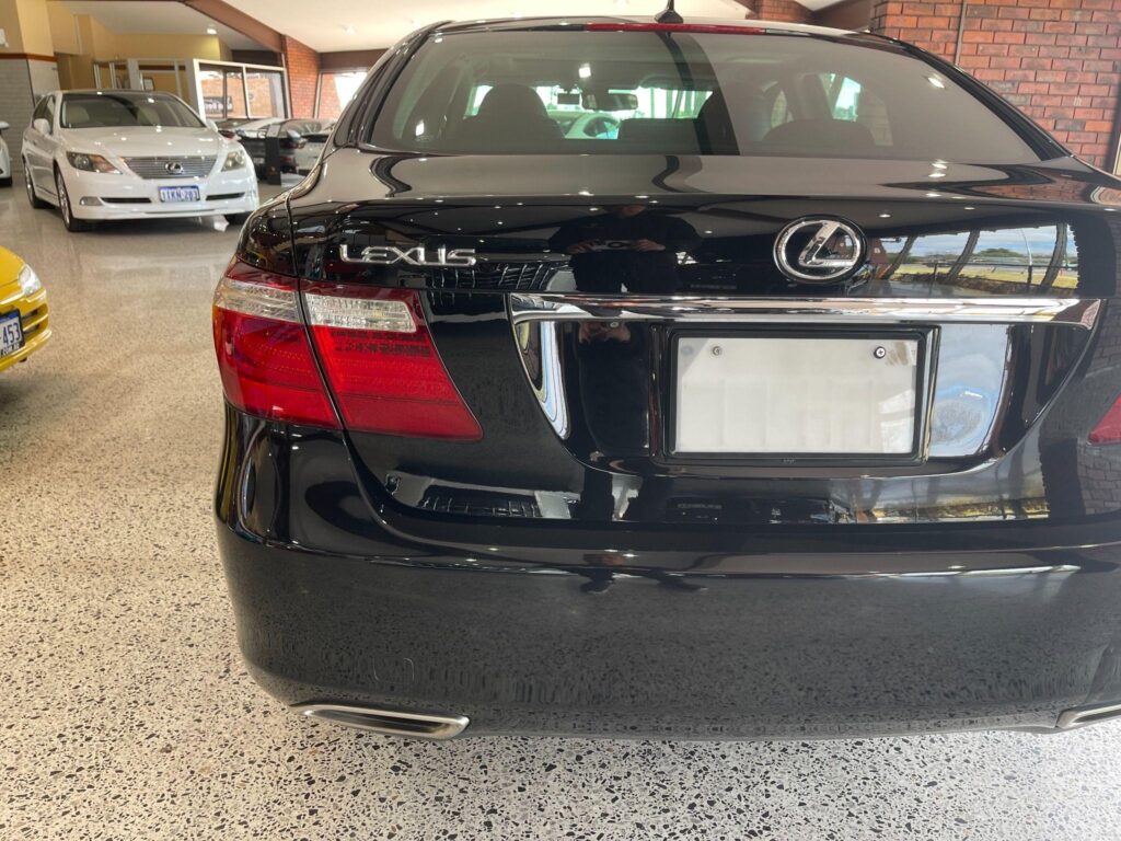 2006 Lexus LS460 VERSION UI PACKAGE USF40 RWD